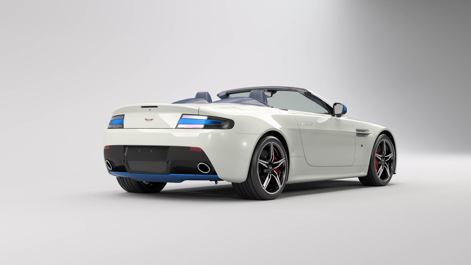Η GB Edition είναι βαμμένη στη λευκή απόχρωση Stratus White, με τη μορφή της να διανθίζεται από μπλε πινελιές στους καθρέπτες και στον διαχύτη, ενώ τη